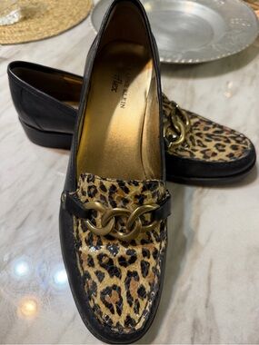 Anne Klein Black Leather Loafers with Leopard Print and Gold Chain